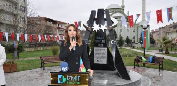 Qənirə Paşayeva İzmitdə Xocalı soyqırımı ilə bağlı çağırış edib