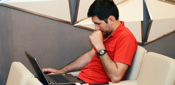 Oxu.az saytının baş redaktoru işdən ayrılıb