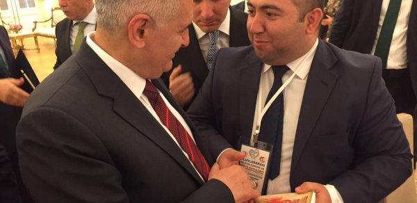 Azərbaycanlı baş redaktor Türkiyənin baş naziri ilə görüşdü - Foto