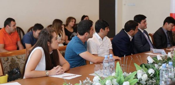 "İslahatçı Gənclər" milli qəhrəmanlarımızı andı - GƏNCƏDƏ