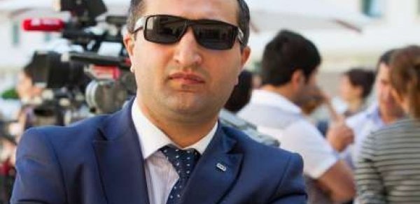 Jurnalist Pərviz Həşimli polisə aparılıb