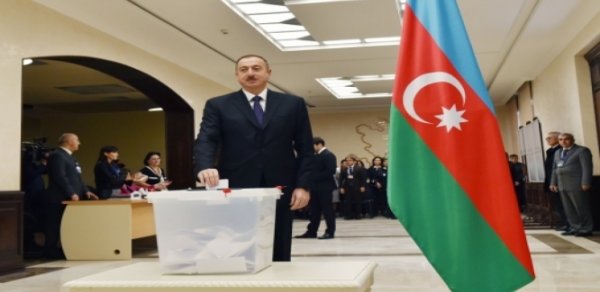 İlham Əliyev və ailəsi səs verdi