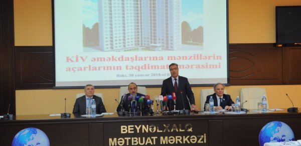 Jurnalistlərə yeni mənzillərinin açarları təqdim edildi - FOTO