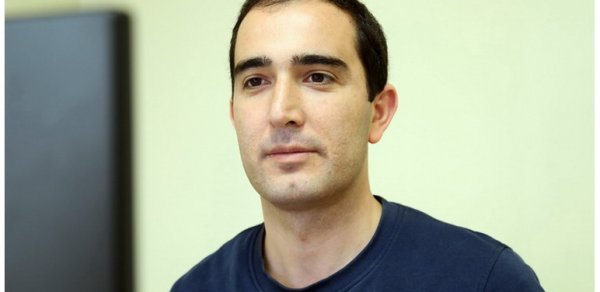 Atası avtomobil qəzasında həlak olan jurnalistin şikayətinə baxılır