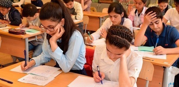 Bu gün 36 mindən çox şagird imtahan verdi