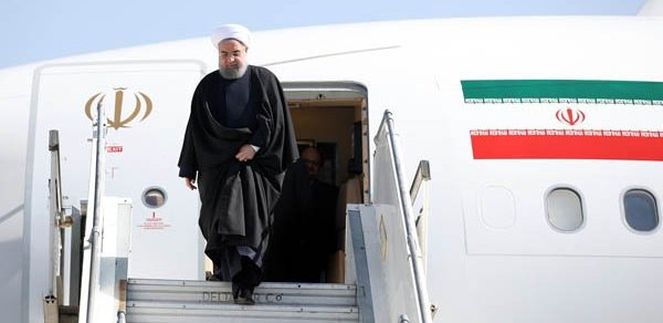 Həsən Ruhani Bakıya gəldi