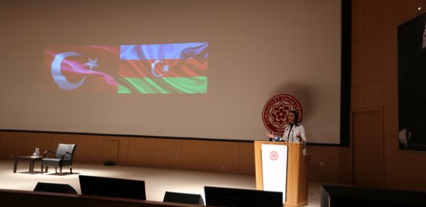 Qənirə Paşayeva Sivasda 31 Mart soyqırımı ilə bağlı konfrans verib