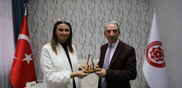 Qənirə Paşayeva Sivas Cümhuriyyət Universitetinin rektoru ilə görüşüb