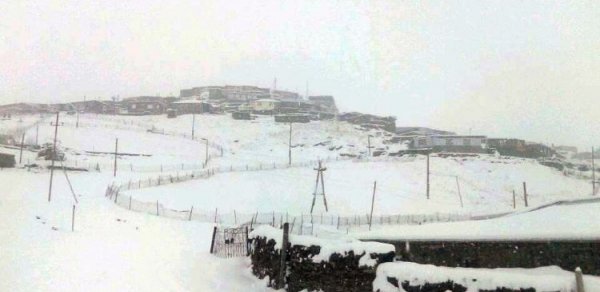 Azərbaycanda güclü qar yağıb