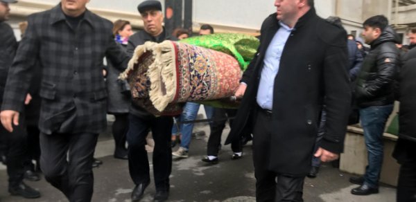 Səbinə Mirzəyeva dəfn edildi - Fotolar