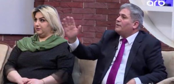 Azərbaycanda qadın boşandığı ərinin evinə yeni ərini gətirdi – VİDEO