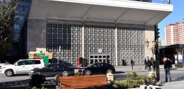 Metronun bu stansiyası da təmirə bağlanır