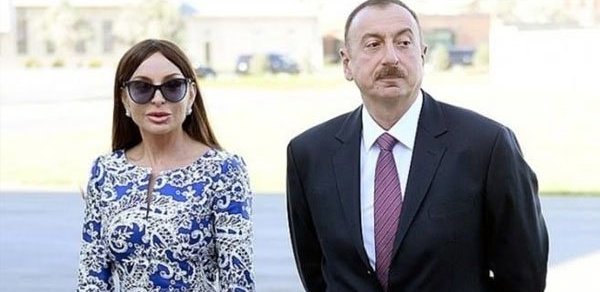 Prezident və xanımı turizm sərgisində