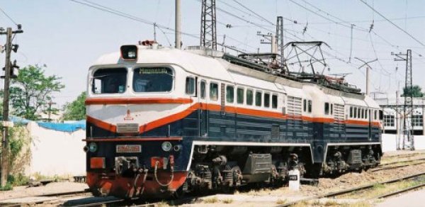 Dəmir yolu stansiyasında faciə - Elektrovozla vuruldu, öldü