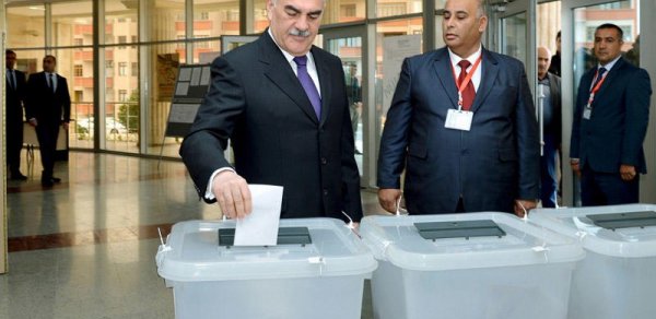 Vasif Talıbov da səs verdi