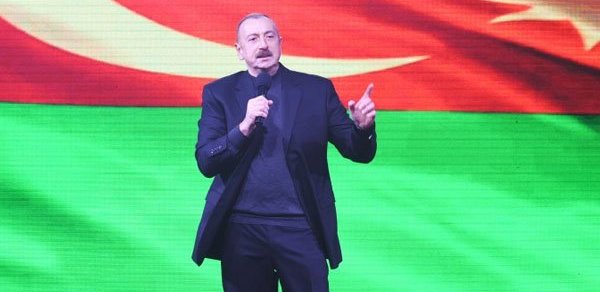 "Heç bir kənar qüvvə bizi yolumuzdan döndərə bilməz" - Prezident