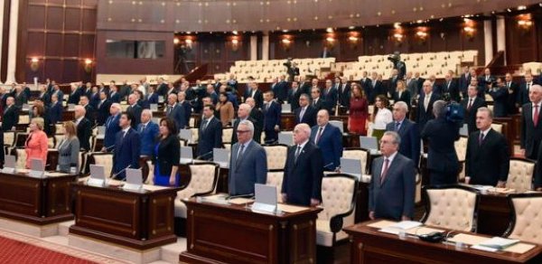 Milli Məclisdə deputatların sayı azaldı