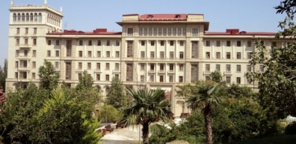 Nazirlər Kabinetində bu vəzifələr hələ də boşdur - TƏYİNAT OLMAYIB