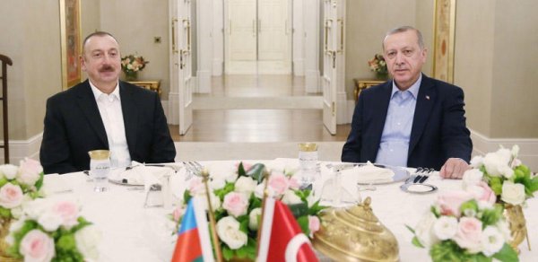 Azərbaycan və Türkiyə prezidentləri birgə şam etdilər - FOTO