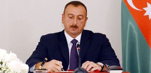Prezident Milli Məclisə 3 yeni qanun layihəsi göndərdi: Bayraq, Gerb, Himn