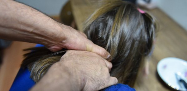 Sevgilisinin ayağı ilə boğub öldürdüyü qızın anası: "30 min manatı versin..."