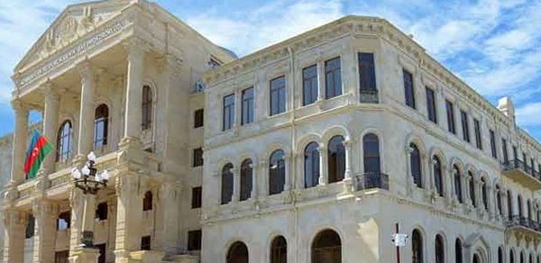 "Dərman mafiyası"na qarşı əməliyyat: Bakıda 5 vəzifəli şəxs həbs olundu 