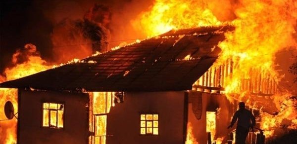 Bakıda güclü yanğın başladı - FOTO