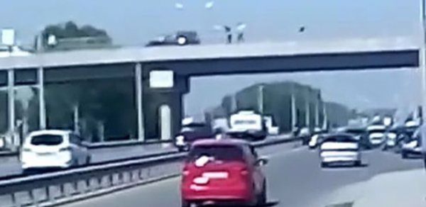 Goranboyda 21 yaşlı qız özünü körpüdən belə atdı - Video