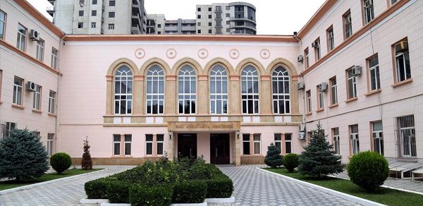 Məhkəmə Eldar Mahmudovun qızı il bağlı qərar verdi