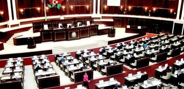 Artımlardan sonra ən çox maaş alan deputatlar - SİYAHI