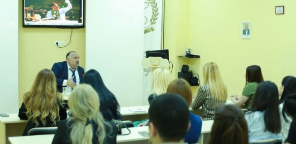 Bəhram Bağırzadə Etika Akademiyasında “Ustad dərsi” verib - FOTOLAR