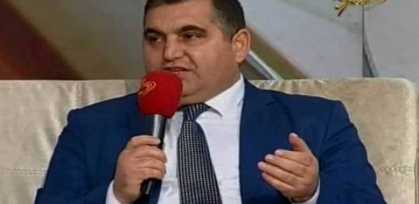 “Efirdə qarnını qaşıyır, burnunu qurdalayır” - Tanınmış jurnalist