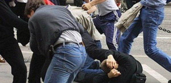 Sumqayıtda tələbələr arasında kütləvi dava: ağır yaralı var