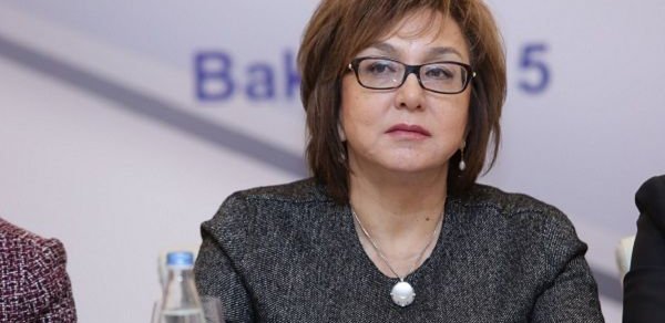 "Abituriyentlərin intihar etməsi bizə aid məsələ deyil" - Məleykə Abbaszadə
