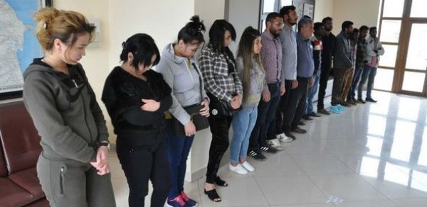 Azərbaycanda qanunsuz yaşayan əcnəbilər aşkar edilib - FOTOLAR