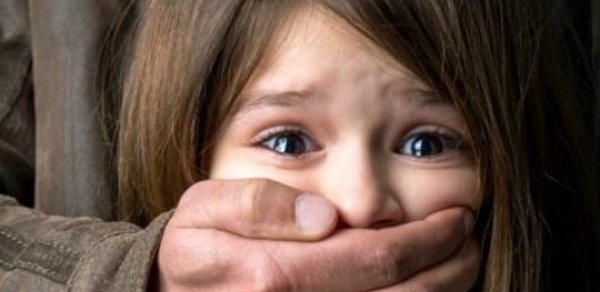 6 yaşlı qızına seksual hərəkətlər edən ataya hökm oxundu