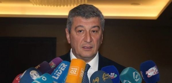 Nazir yeni müavinini kollektivə təqdim etdi