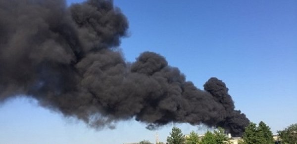 Bakı şəhərini bürüyən qatı tüstünün səbəbi - FOTO
