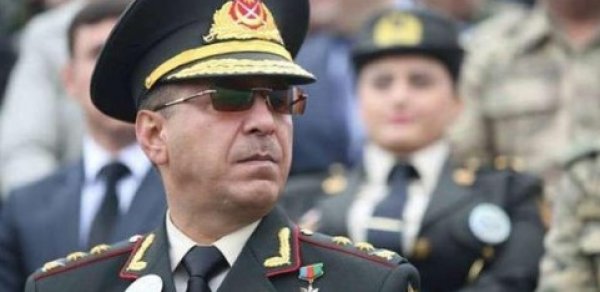 Rövşən Əkbərova ağır itki