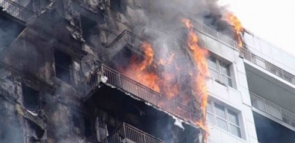 Sumqayıtda yaşayış binasında yanğın - 11 nəfər təxliyə edildi