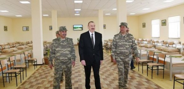 Prezident raket qoşunlarının hərbi hissəsinin açılışında - FOTOLAR