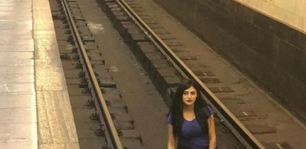 21 yaşlı qızın metro relslərinin üzərində şəkil çəkdirmə səbəbi bəlli oldu