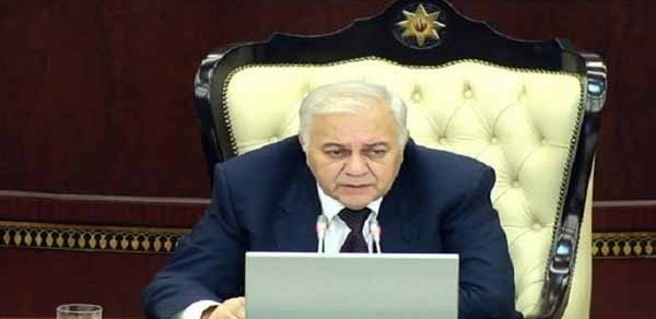 Spiker deputatın səhvini tutdu: “Koroğlu qaçaq deyil”