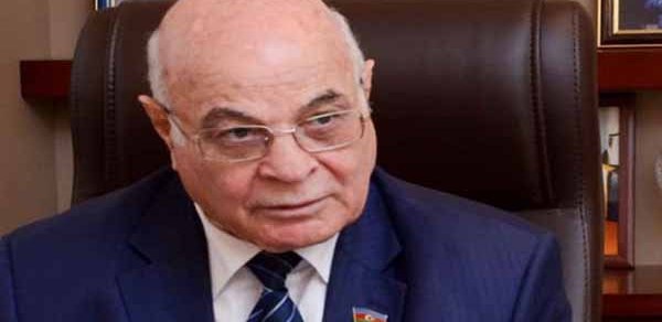 “Ata-anası görmür qızı necə geyinir?” - Ağacan Abıyev