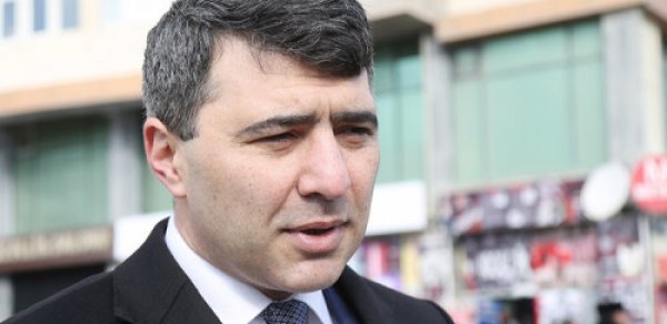 Nazir təcili iclas keçirdi - Pambıqçıların zəhərlənməsinə görə