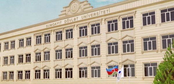 Azərbaycanda universitet binası uçdu - FOTO