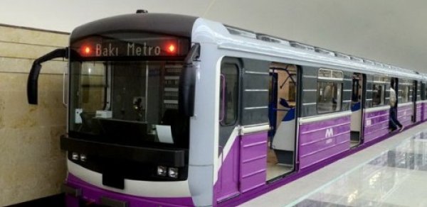 Metroda qatarların hərəkətində problem yarandı - SƏBƏB