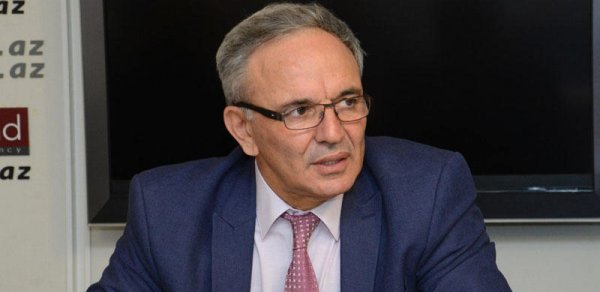 "Azərbaycan mətbuatı Gəncə hadisələrinə kifayət qədər peşəkarlıqla yanaşmalıdır" - Əflatun Amaşov