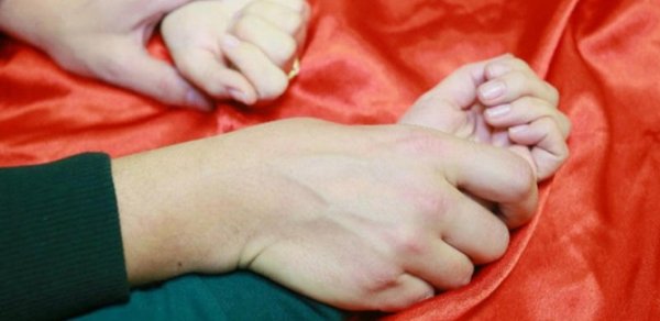 Azərbaycanda kənddə 2 azyaşlıya qarşı biabırçı hərəkət: əllərini bağladı, soyundurdu, zorladı... 