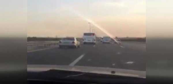 Bakıda avtobus sürücüləri “avtoşluq” etdilər - VİDEO